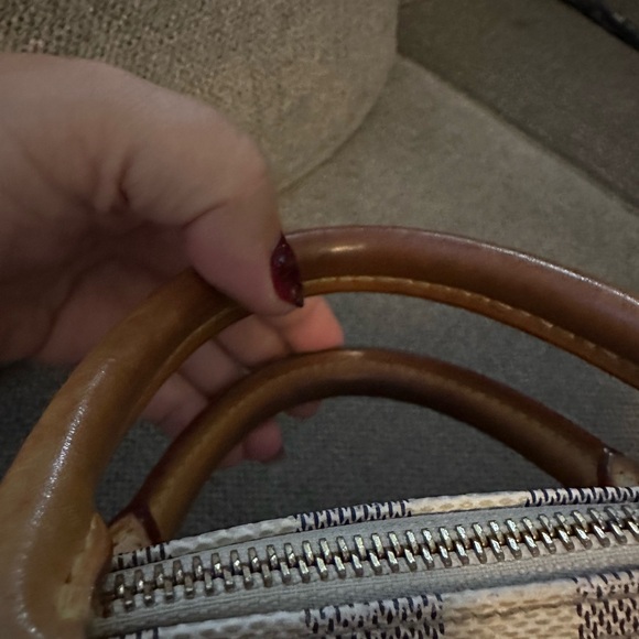 Louis Vuitton Bandoulière Speedy 30 EUC, gorgeous damier azure print make offer! - Picture 8 of 16